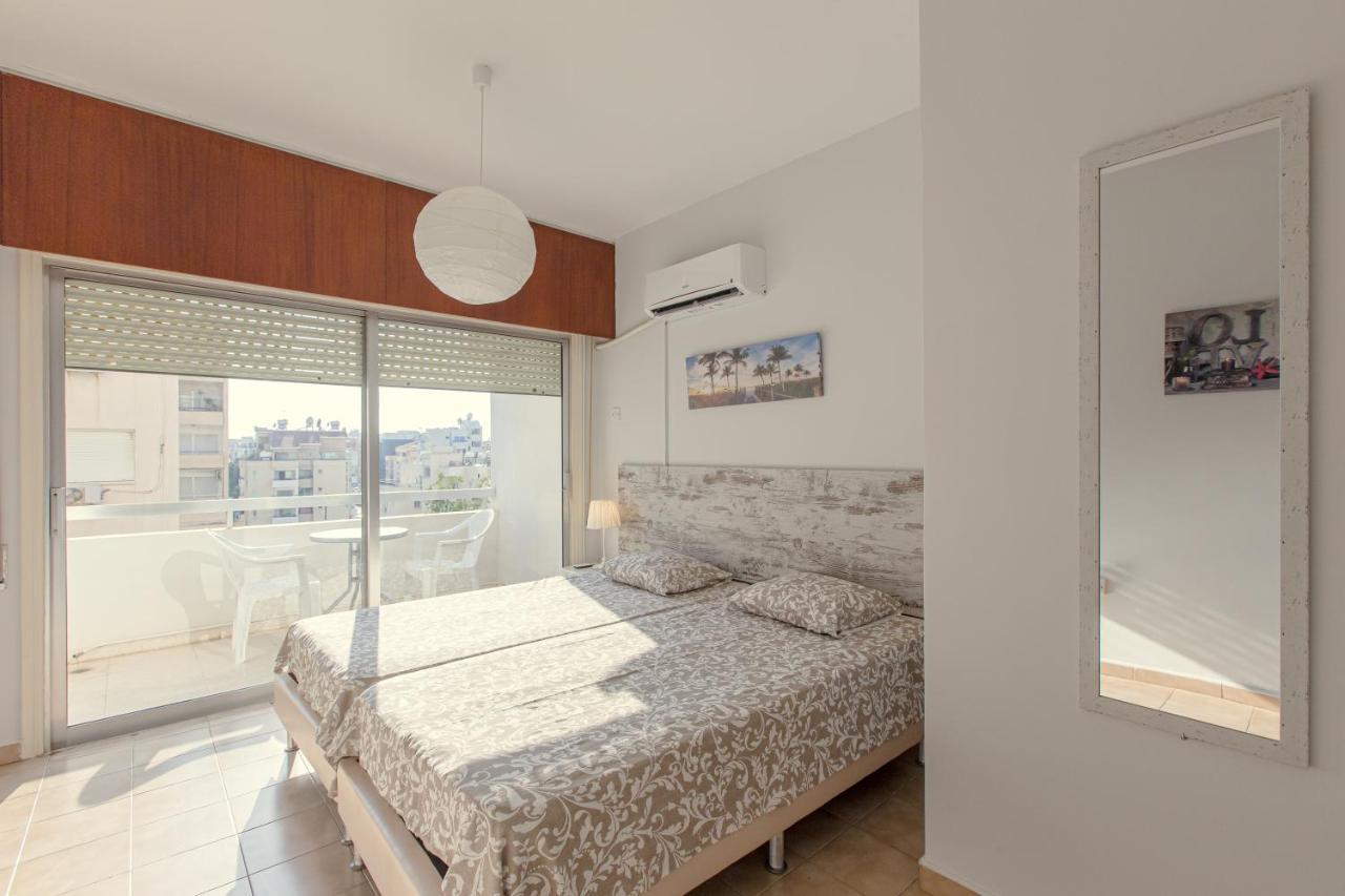 Furnished Seafront Studio Larnaca Luaran gambar