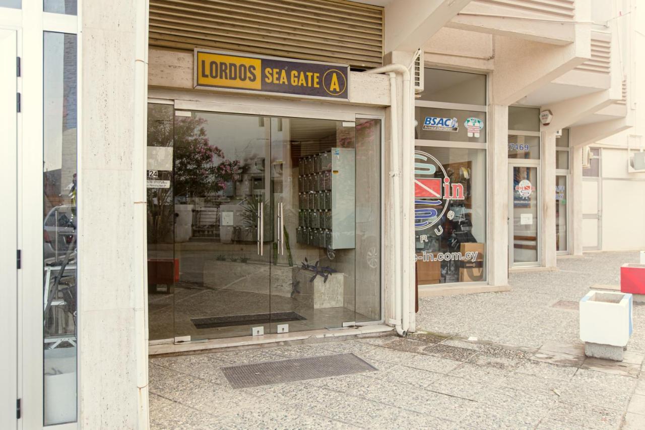 Furnished Seafront Studio Larnaca Luaran gambar